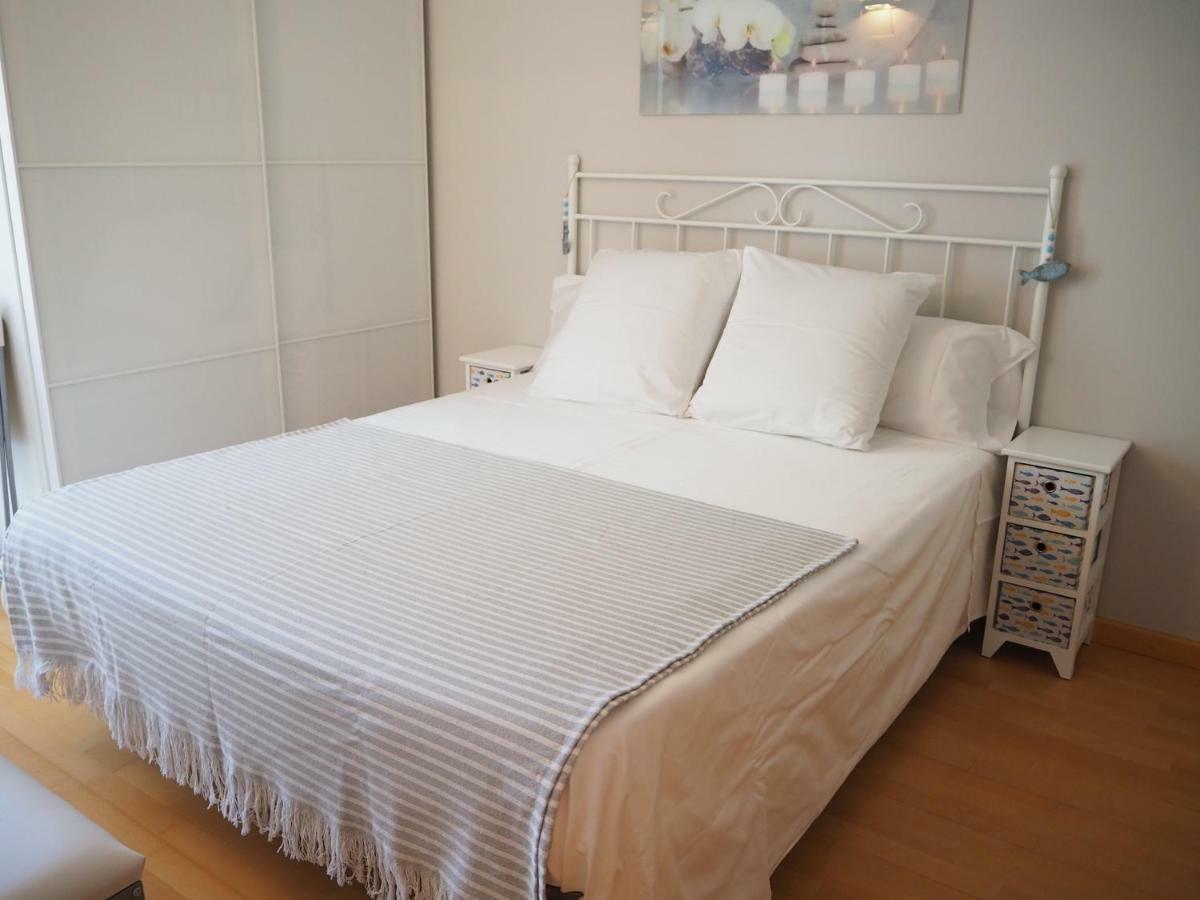 Апартаменты Apartamento Moderno Con Parking En Паламос Экстерьер фото
